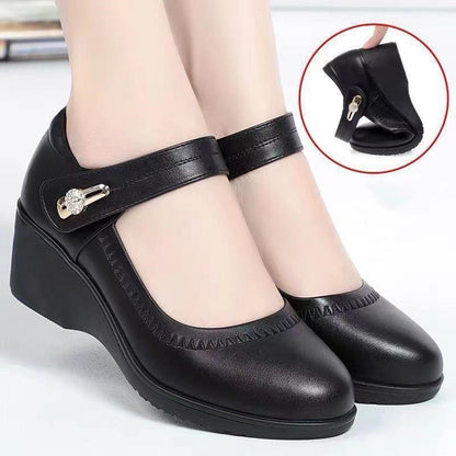 🔥📣【45%OFF】🔥【35-41】 Miękkie skórzane buty na obcasie z miękką podeszwą, antypoślizgowe skórzane buty dla mamy